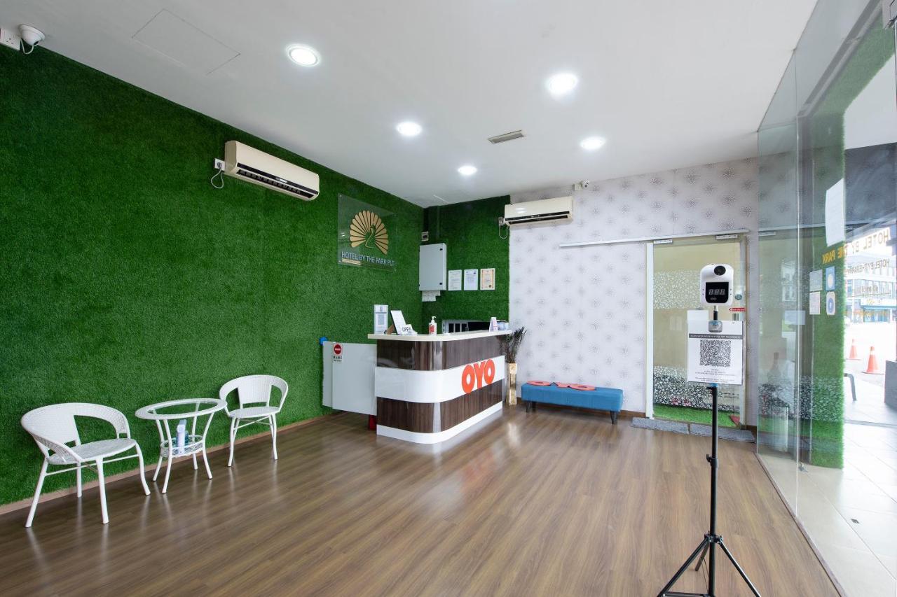 Oyo 90231 Hotel By The Park Plt Johor Bahru Extérieur photo