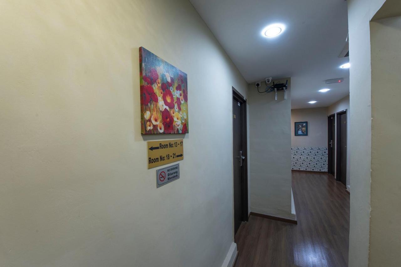 Oyo 90231 Hotel By The Park Plt Johor Bahru Extérieur photo