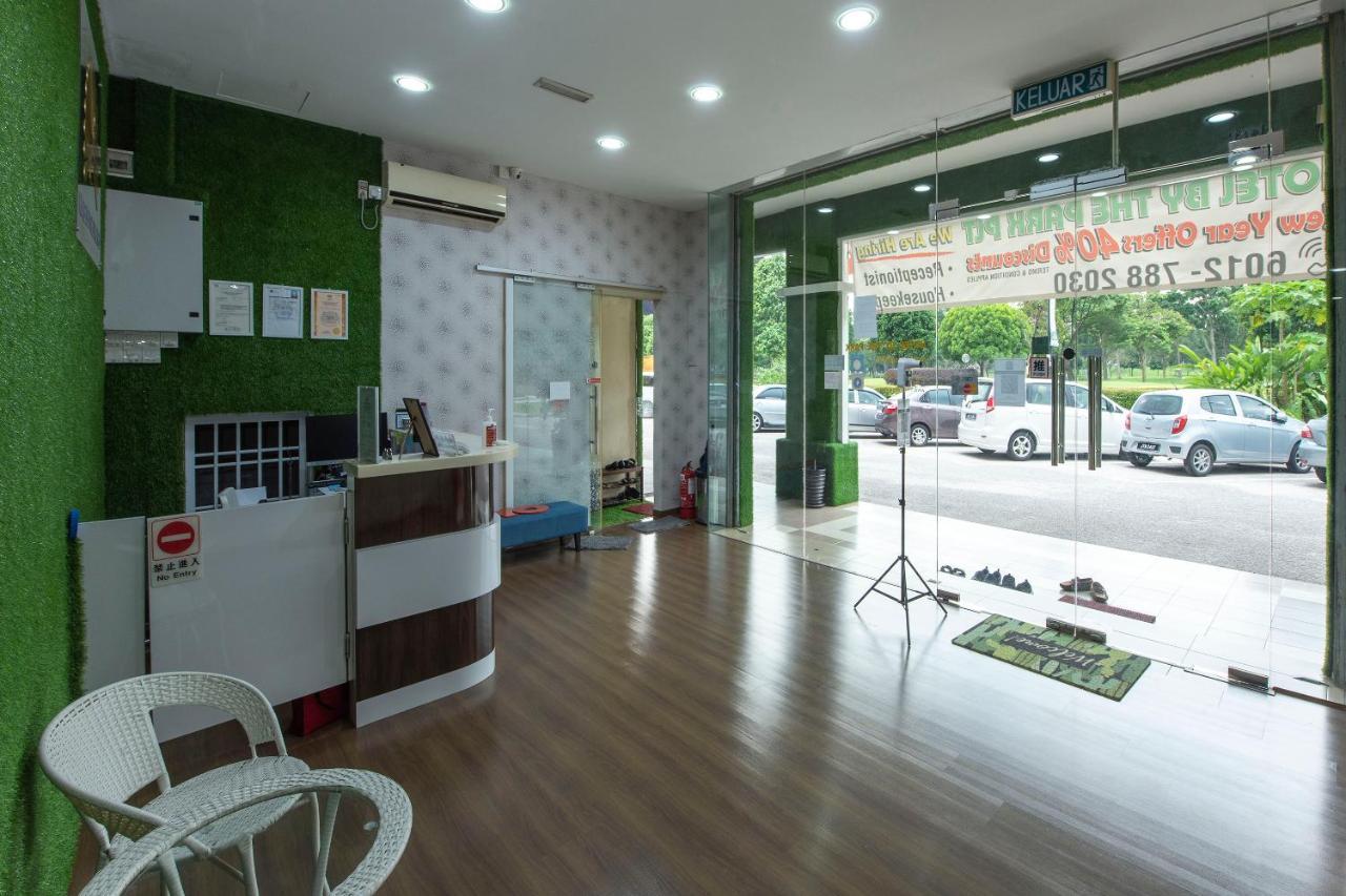 Oyo 90231 Hotel By The Park Plt Johor Bahru Extérieur photo