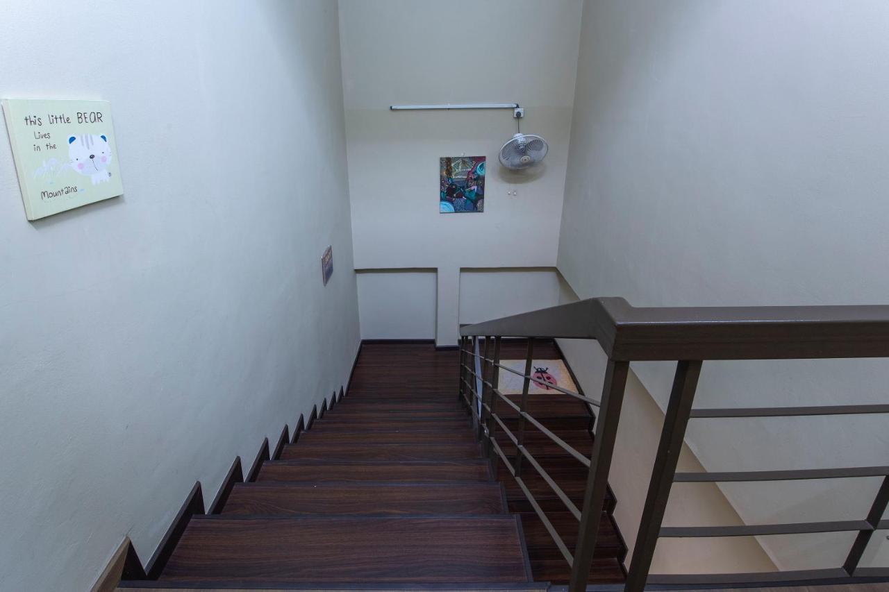 Oyo 90231 Hotel By The Park Plt Johor Bahru Extérieur photo