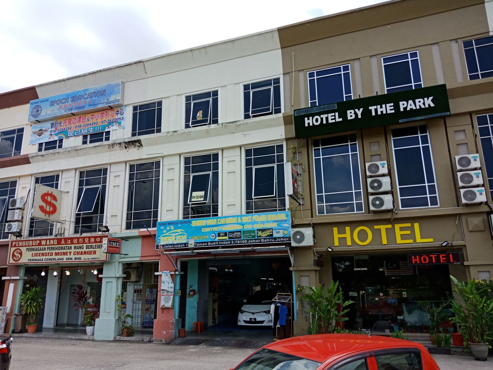 Oyo 90231 Hotel By The Park Plt Johor Bahru Extérieur photo